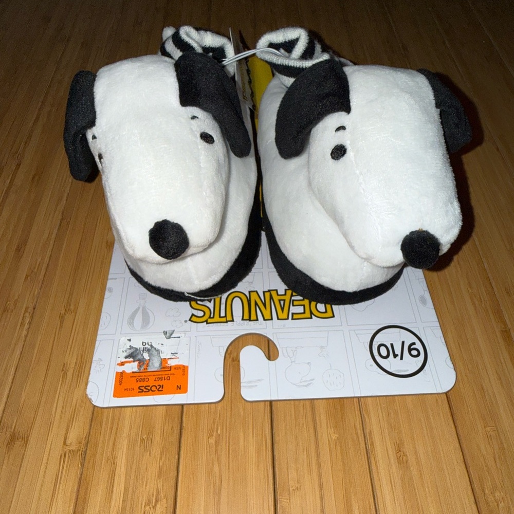 Peanuts Snoopy Slippers